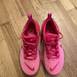 Womens Nike Bloom size 8